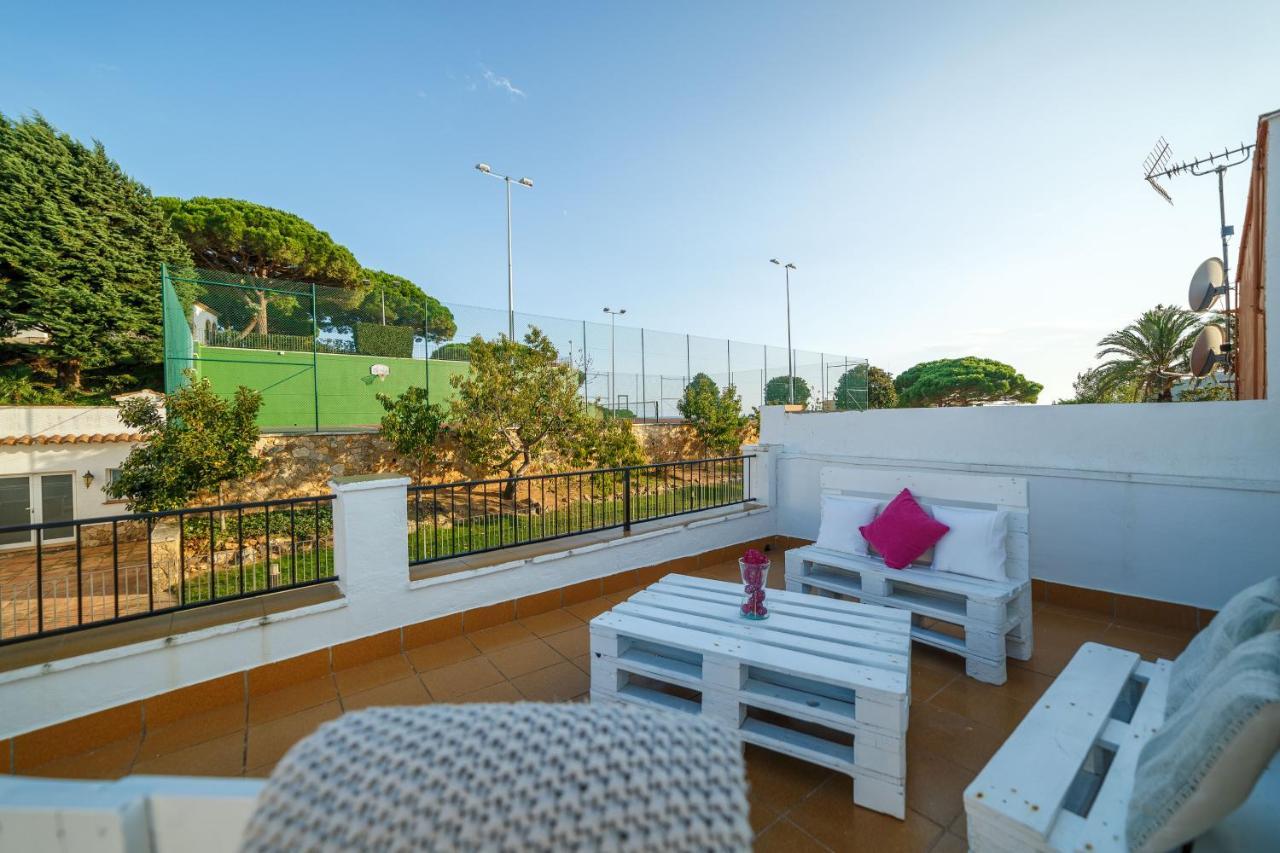 Apartamentos Costa Brava Las Vistas Сан-Фаліу-да-Ґішулс Екстер'єр фото