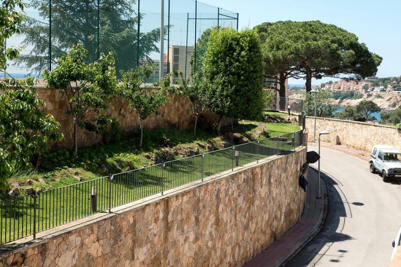 Apartamentos Costa Brava Las Vistas Сан-Фаліу-да-Ґішулс Екстер'єр фото